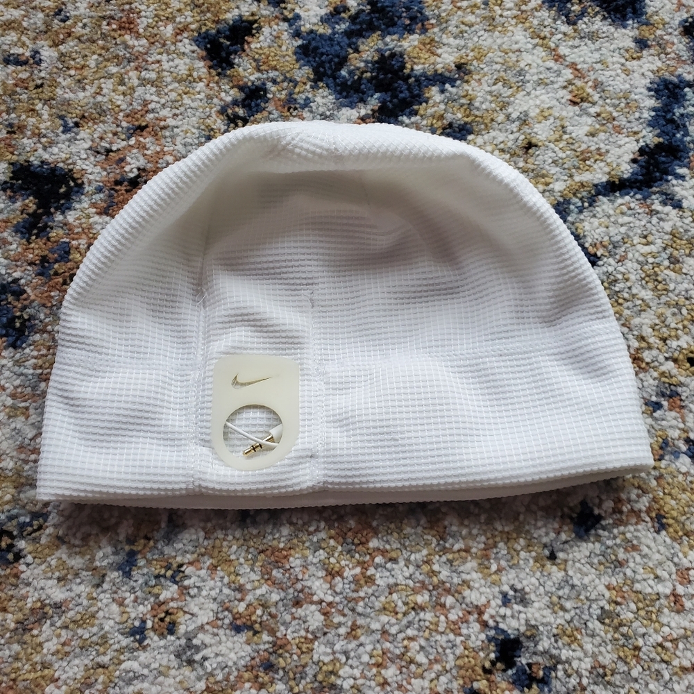 Nike Bluetooth Beanie‎